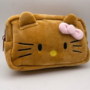 HELLO KITTY | Plush Cosmetic Bag | Tan (Brand New!) 💘